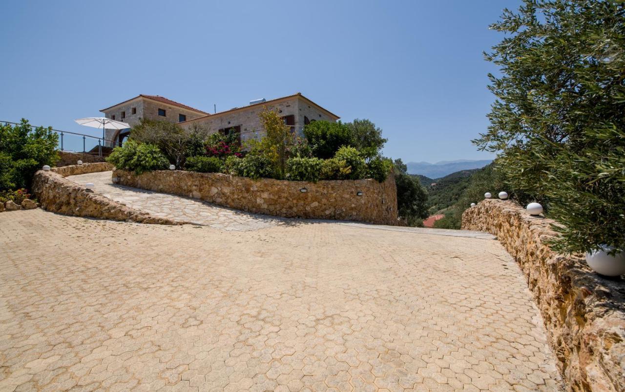 Villa Kourouni ستالوس المظهر الخارجي الصورة
