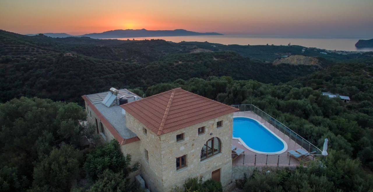 Villa Kourouni ستالوس المظهر الخارجي الصورة